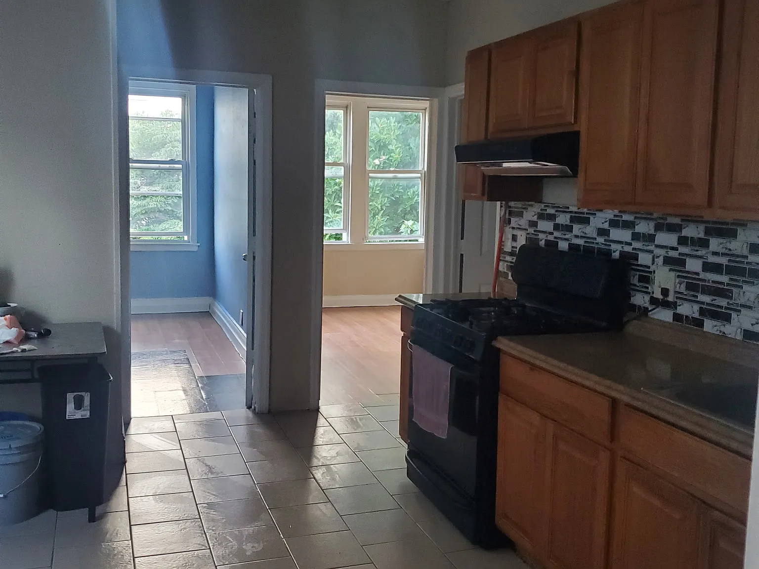 2 bed, 1100 sqft, $1,895 — Photo 2
