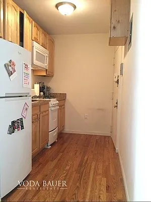 Rented by Voda Bauer Real Estate | media 18