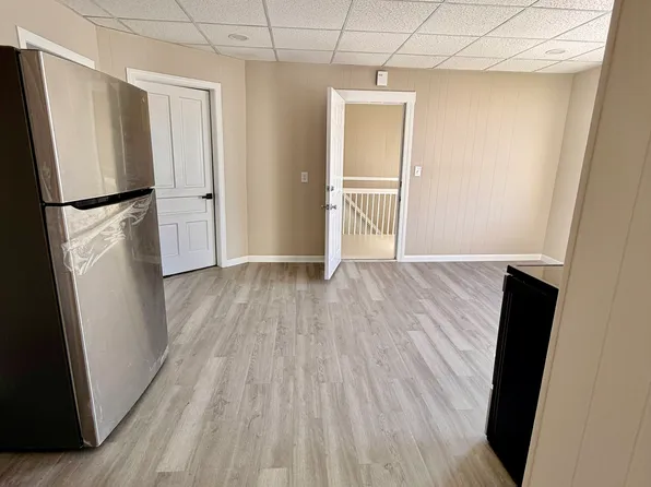 151 Vernon St #3, Worcester, MA 01610