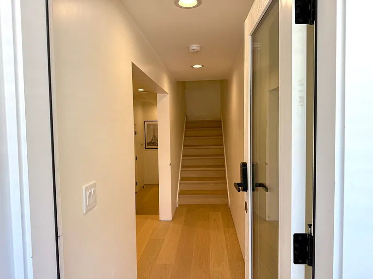 941 Greenwich St #939 — Photo 3