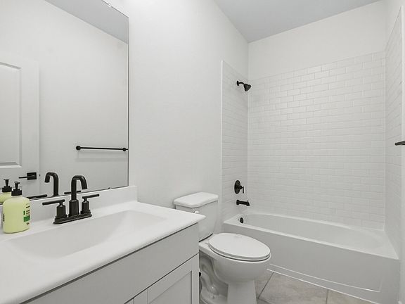 4th image of 8427 Bay Ridge Cir
