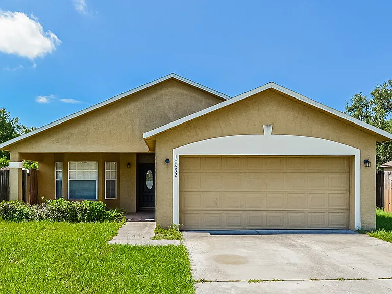 10452 Coconut Grove Ln — Photo 1