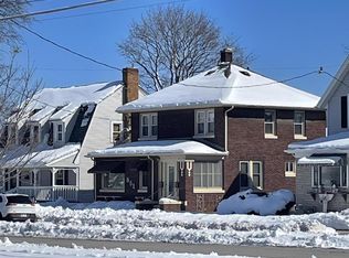 851 N 18th St, Manitowoc, WI 54220