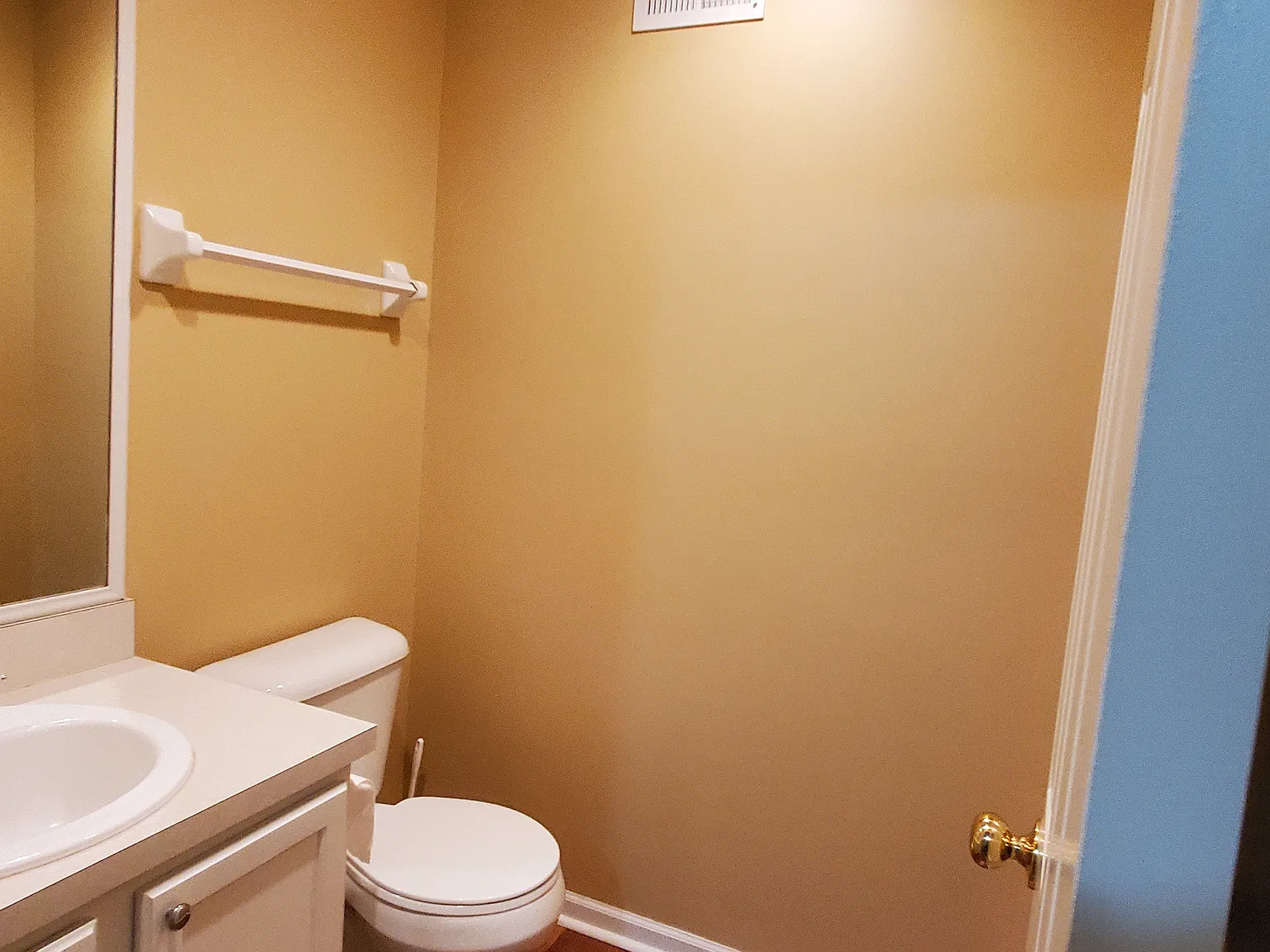 3 bed, 2.5 bath, 1537 sqft, $2,400 — Photo 4