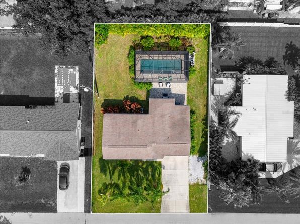521 Live Oak St