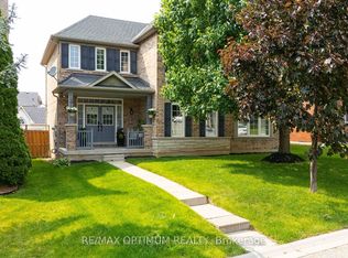7129 Gillespie Ln, Mississauga, ON L5W1E8