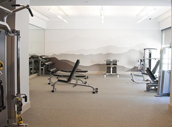 5th image of 320 W 38th St APT 415