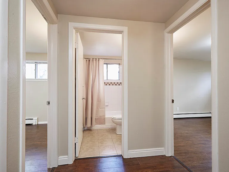 241 Elmwood Dr — Photo 16
