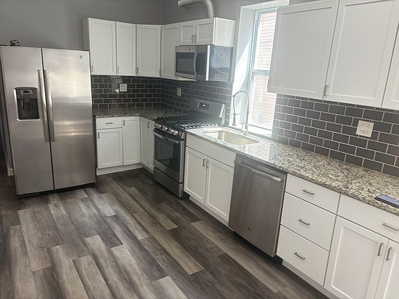 2nd image of 1815 N Karlov Ave #2