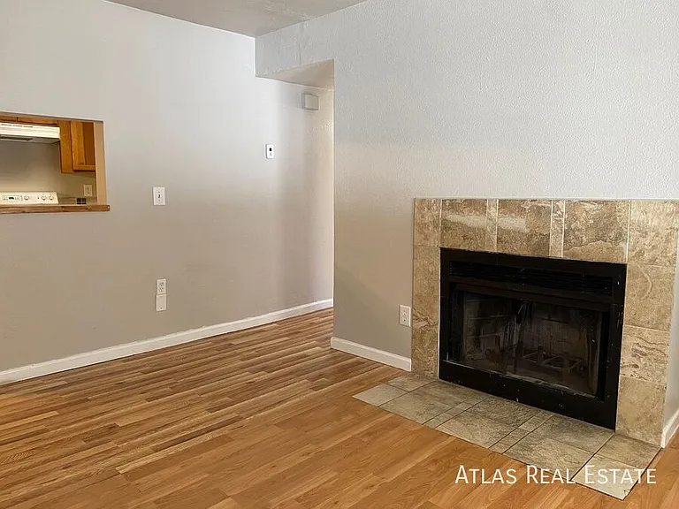 851 S Uravan Ct #B — Photo 5
