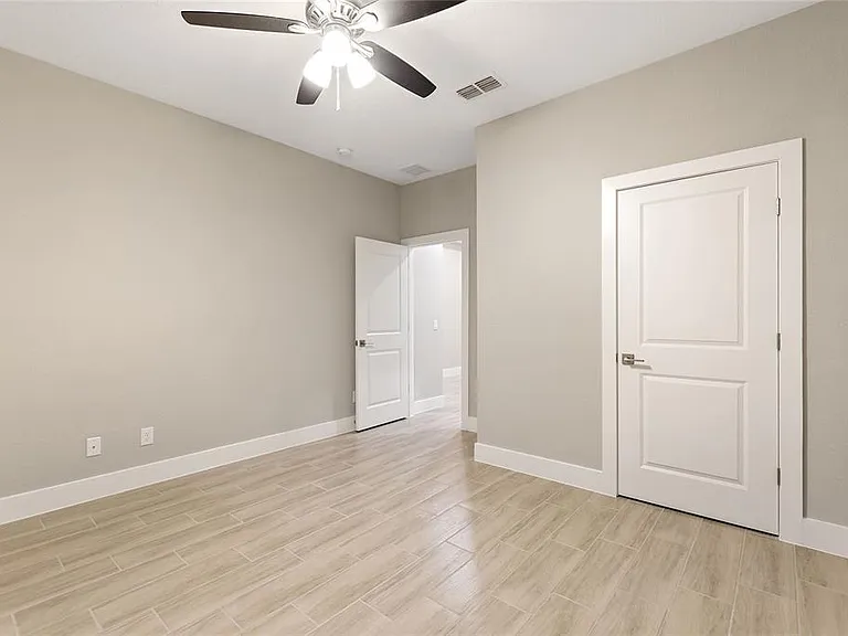 330 Royal Palm Way — Photo 10