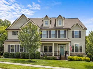 7017 Farm Field Dr, College Grove, TN 37046