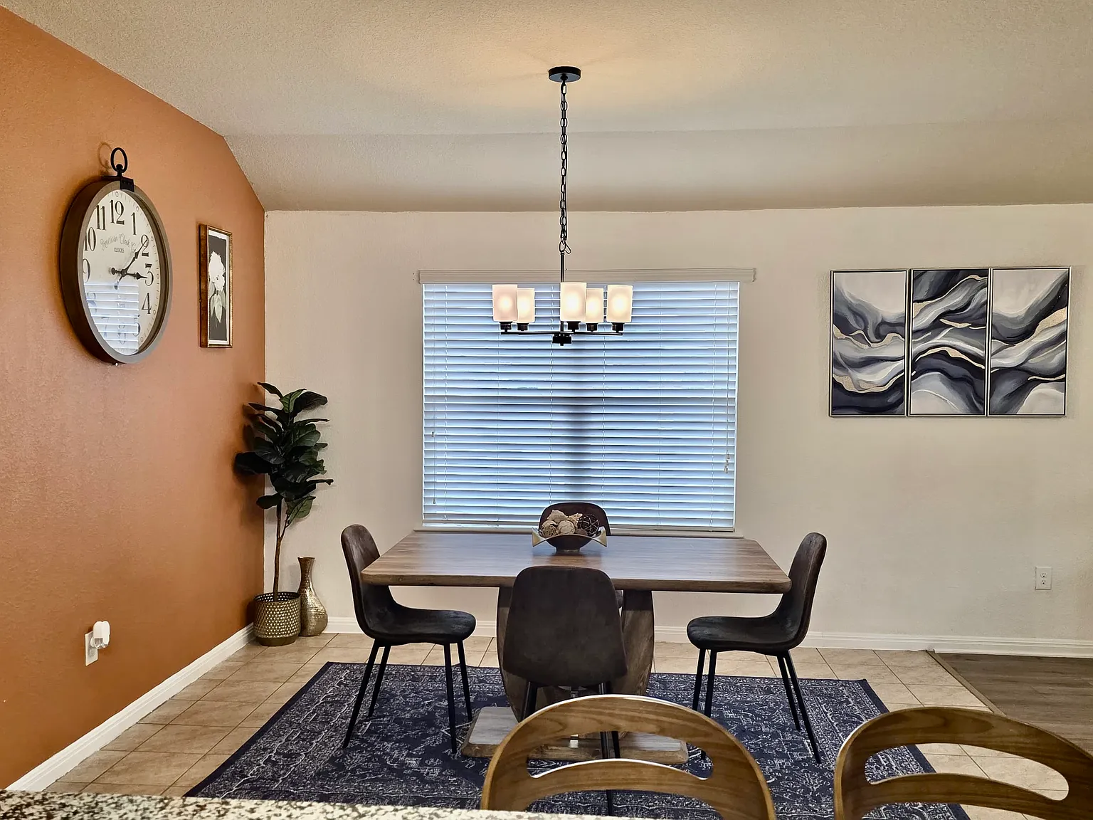 4 bed, $4,950 — Photo 4