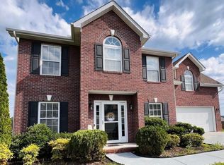 8901 Chesney Oaks Ln, Knoxville, TN 37924