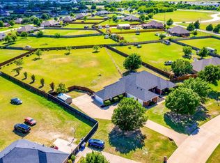 104 Springfield Cir, Waxahachie, TX 75165