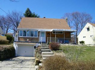 380 Whittier Dr, Pittsburgh, PA 15235