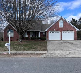 353 Skip Ln, Soddy Daisy, TN, 37379