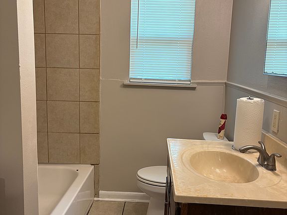 2nd image of 6208 Whitby Ln