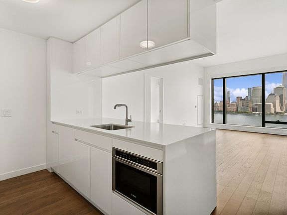 5th image of 99 Hudson St #2008