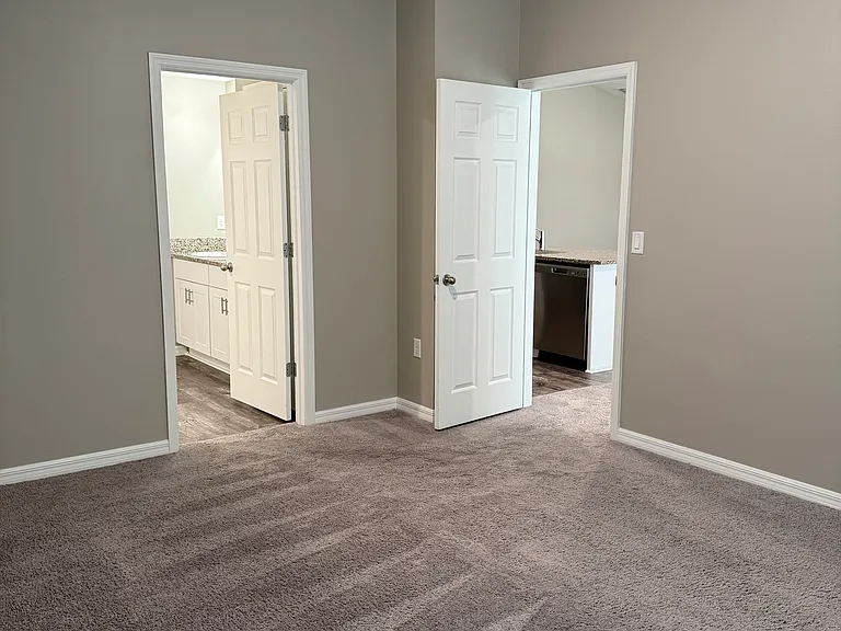 1336 Axel Cir — Photo 23