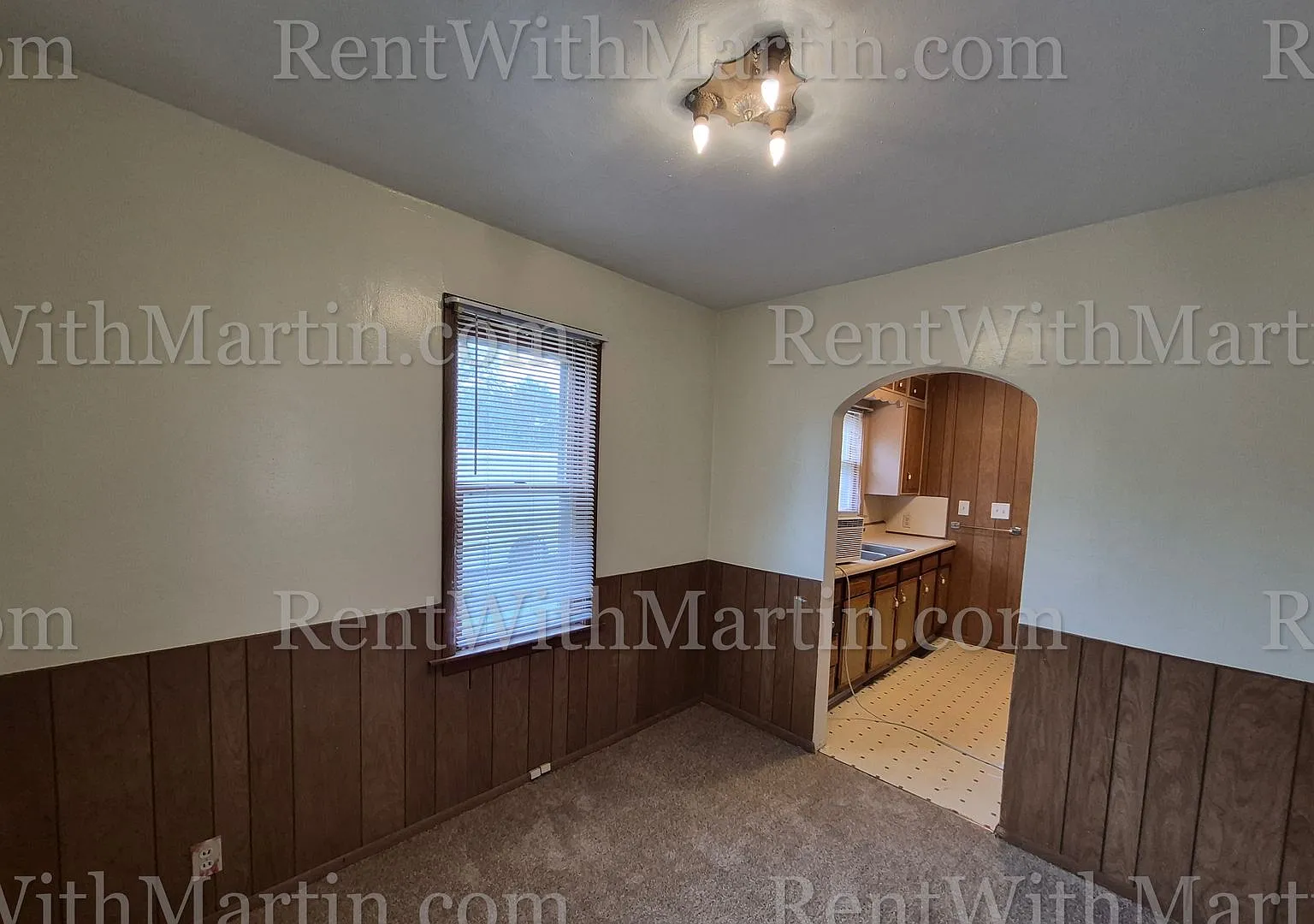 For Rent- 1359 Garden Cozy Bungalow In Quiet Area~ — Photo 4