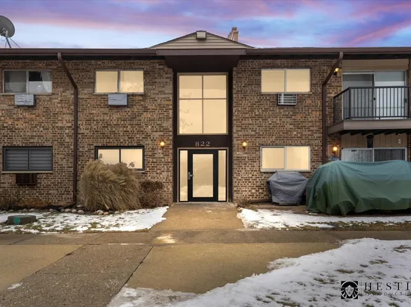 822 E Old Willow Rd #6204, Prospect Heights, IL 60070
