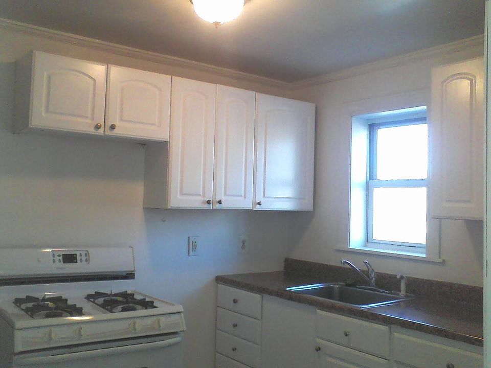 2nd image of 5222 Patrick Henry Dr