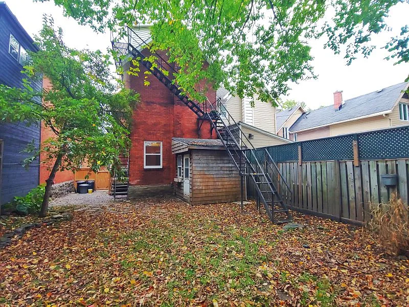 501 Gilmour St #4