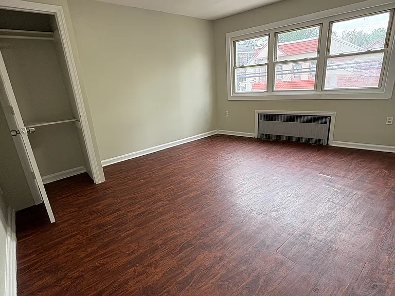 807 Summer Ave #2 — Photo 5