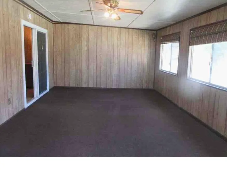 8822 S Maple Ave #9 — Photo 9