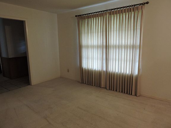 5th image of 719 E Cherry St