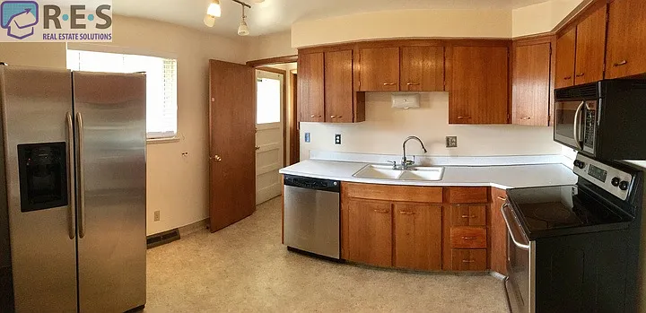 485 Elmira St — Photo 9