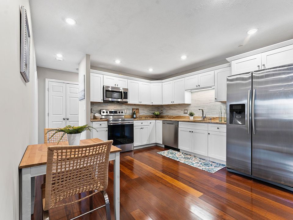 1st image of 474 Broadway APT 26