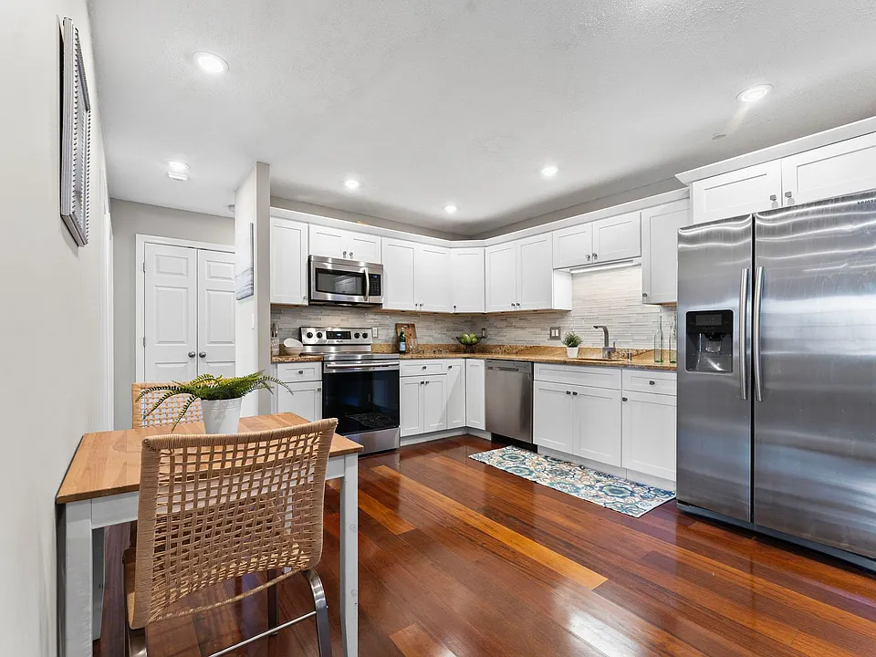 474 Broadway #26