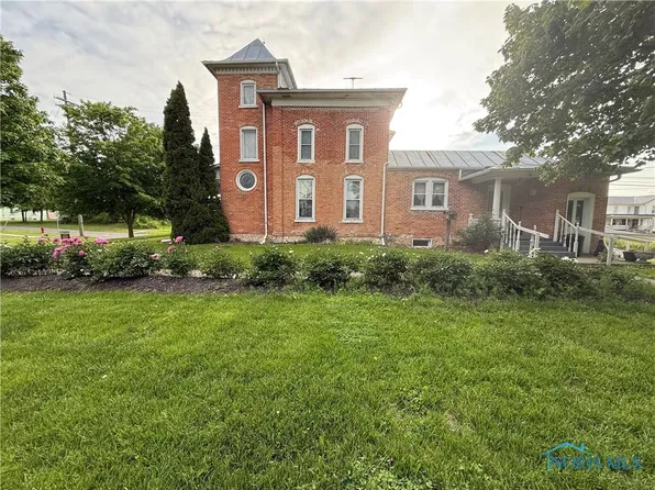 206 W Main St, Fayette, OH 43521