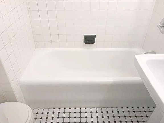 5th image of 37 W 72nd St APT 6F