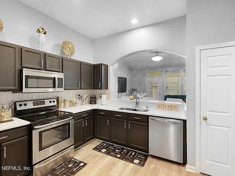 12260 Salvia Ct — Photo 8