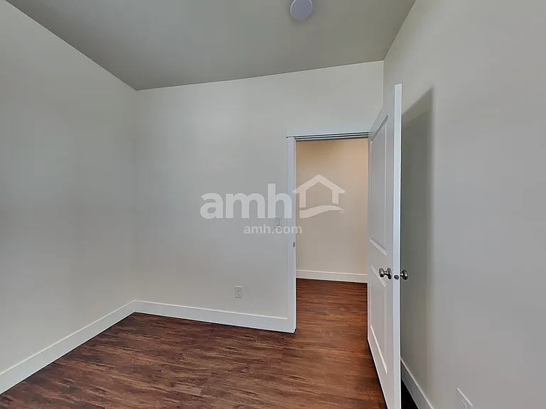 1461 W Afton St — Photo 6
