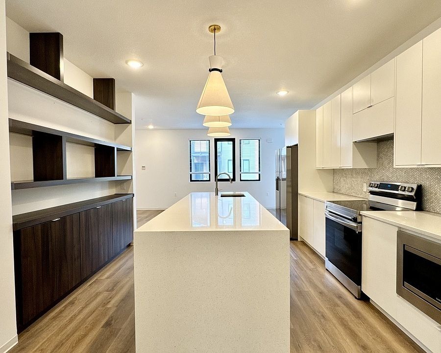 1st image of 6115 Nieman Rd #6113B