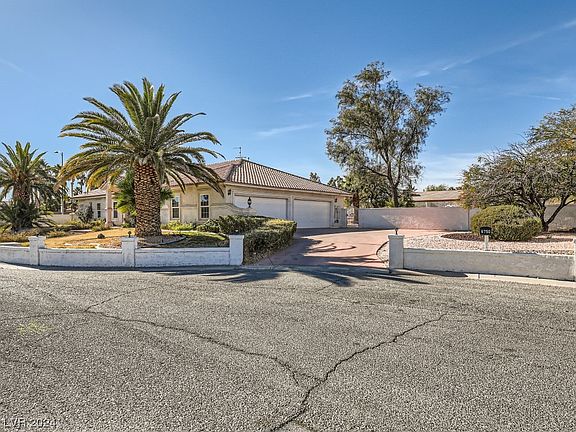 3rd image of 6750 W Oakey Blvd