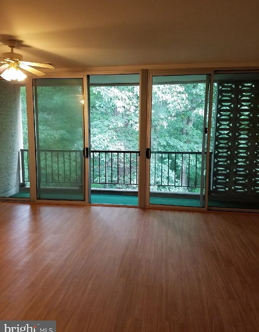 2 bed, 1.5 bath, 938 sqft, $2,100 — Photo 4