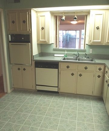 5th image of 3803 Barrington St APT 13D