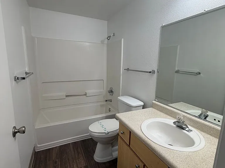 16924 SE Powell Blvd #28 — Photo 16