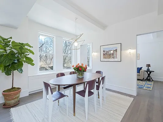 Sold by Sotheby's International Realty | media 13