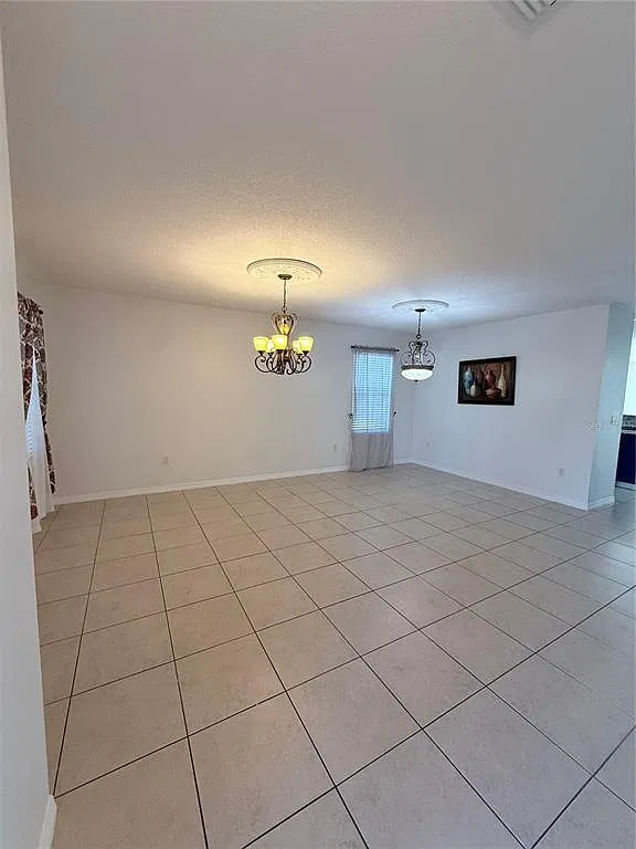 4 bed, 2.5 bath, 2872 sqft, $2,750 — Photo 4