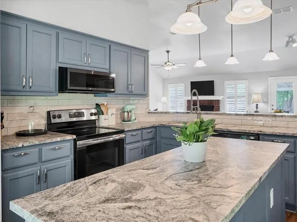 807 Laurel Cv, Buda, TX 78610