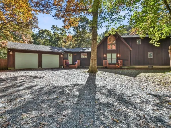 55 Ridge Dr, Exeter, RI 02822