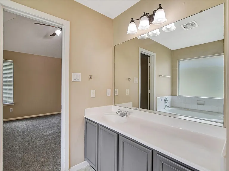 19702 Byron Meadows Dr — Photo 22