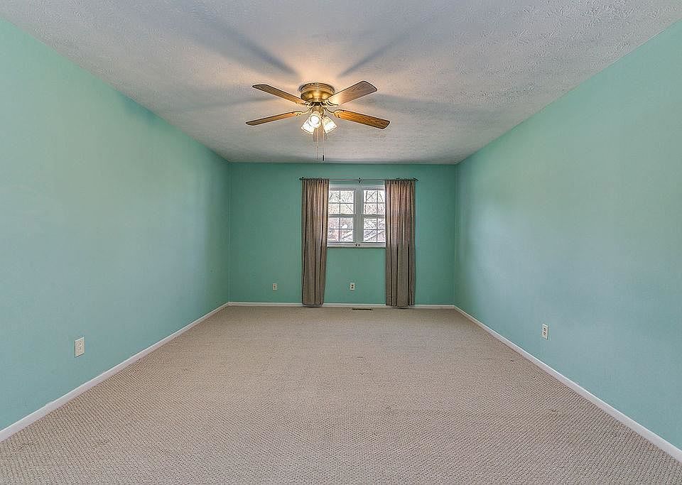 2nd image of 5750 Red Oak Dr