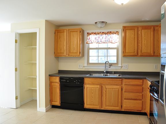 Kitchen Pantry